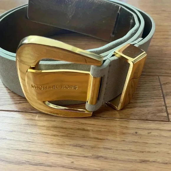 [L]Michael Kors  yellow suede belt with gold buckle in inner gold lined . - Picture 9 of 9